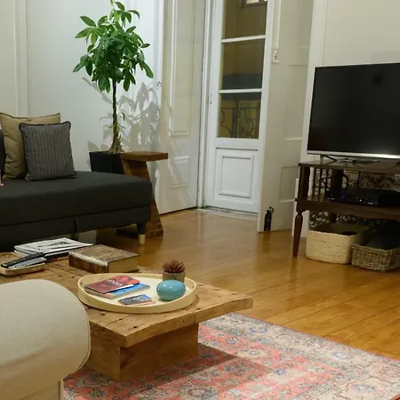 Apartment Janelas Verdes *